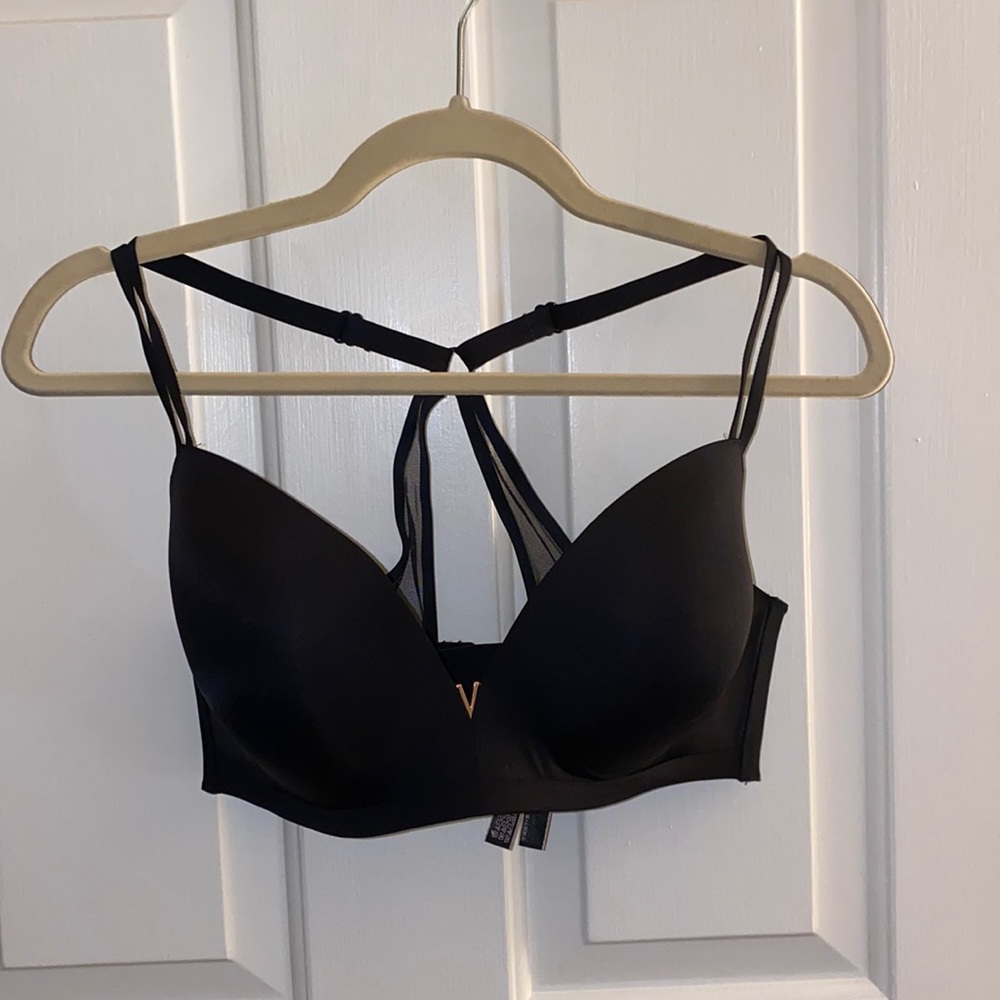Victoria’s Secret black bra. Size 36DD
